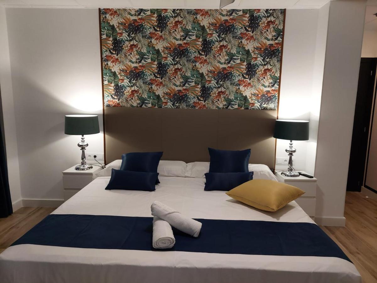 Hostal Garden Rous Paiporta Exterior photo